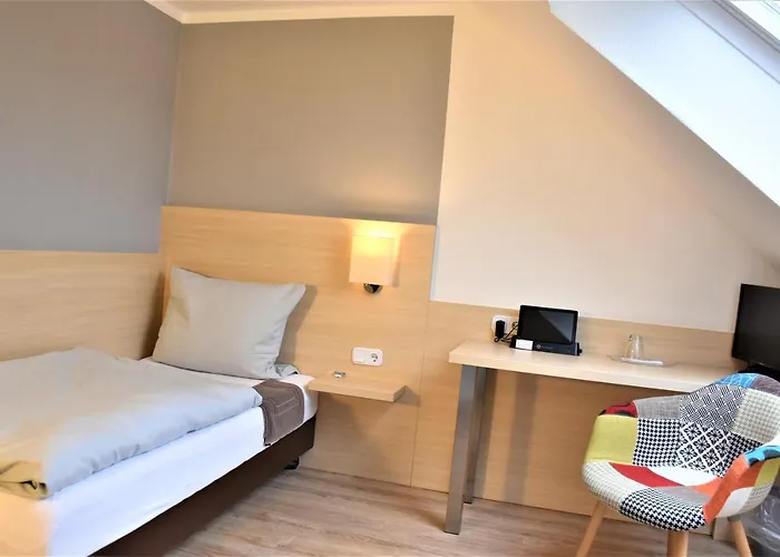 Altes Eishaus, & Restaurant Отель Гисен