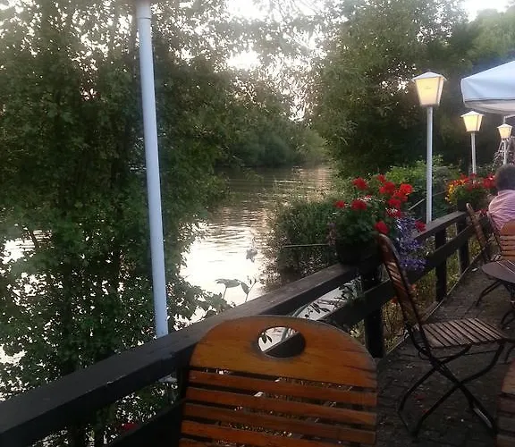 Altes Eishaus, & Restaurant Ξενοδοχείο *